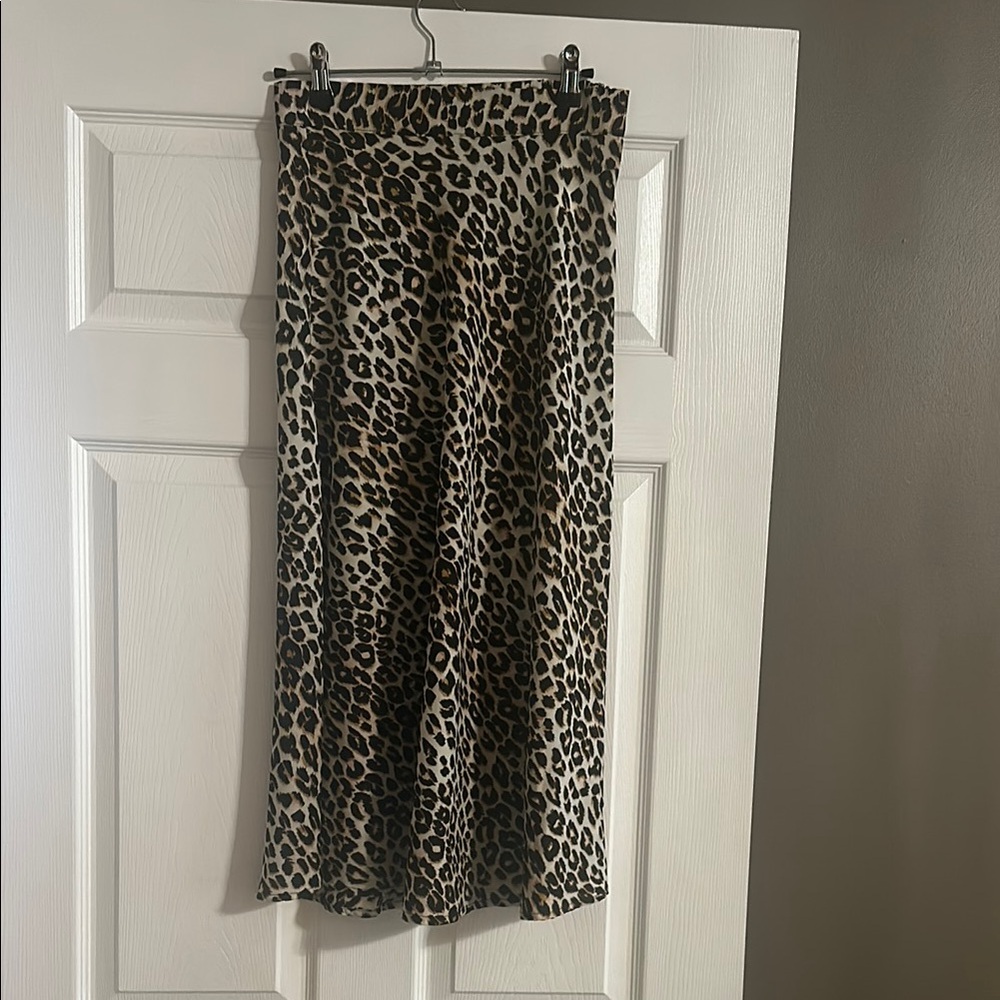 DO+BE Black and Tan A-Line Midi Skirt Night Out